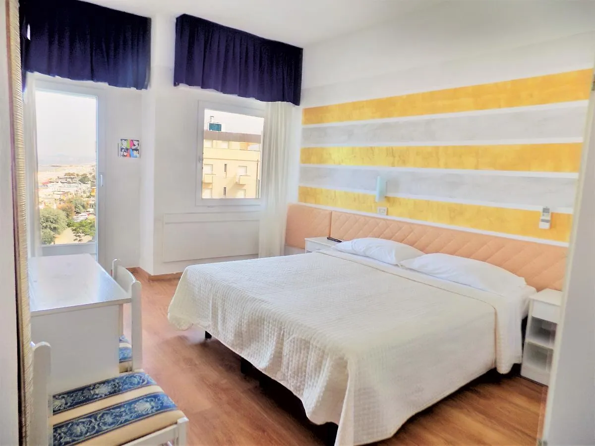 Hotel Diplomatic リッチョーネ イタリア